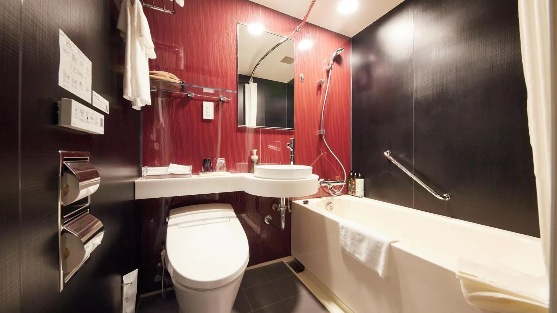 Mitsui Garden Hotel Kyoto Shinmachi Bettei 4*,